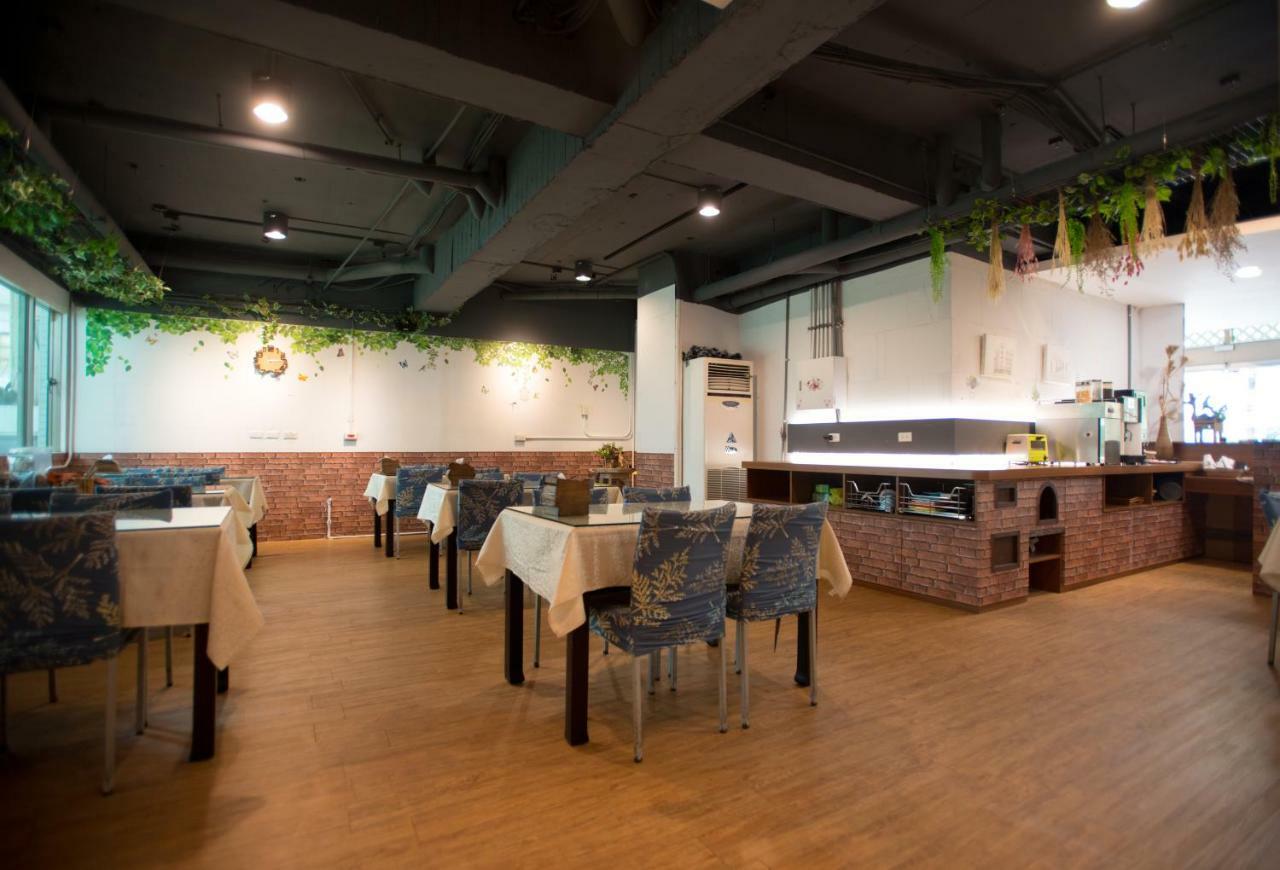 Tainan Julie'S Garden 峰情文旅 Anping Exterior foto